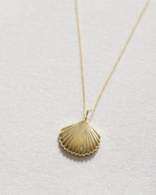 Load image into Gallery viewer, Gold Sanibel Necklace