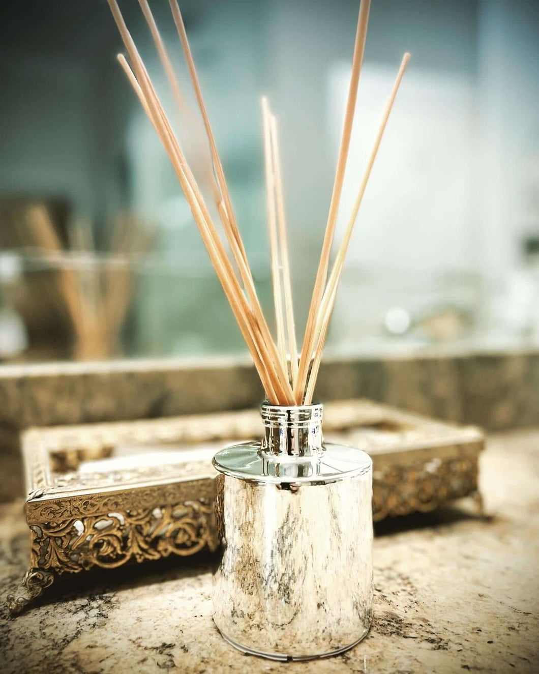 Round Silver Reed Diffuser - Kinsey's Candles